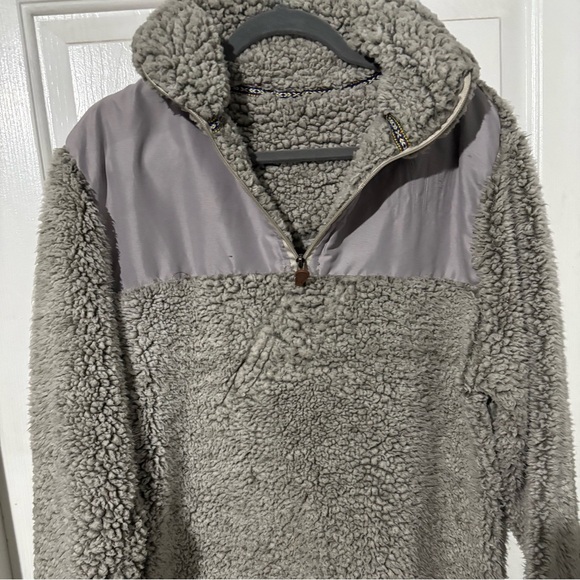 Sherpa Pullover - Picture 1 of 3